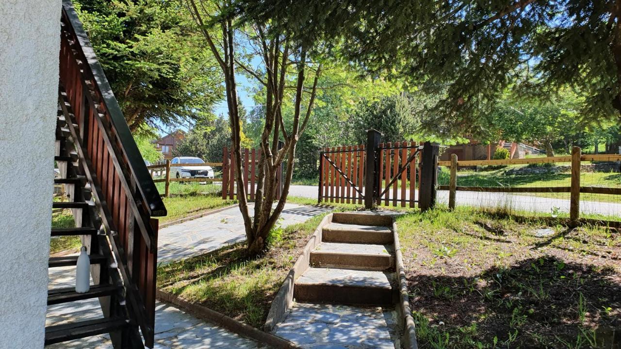 Chalet Individuel Les Sorbiers - 80M2 - Jardin - Barbecue - Wifi - Netflix - Ski & Randonnee - Pyrenees Catalanes Francaises - Eyne Luaran gambar